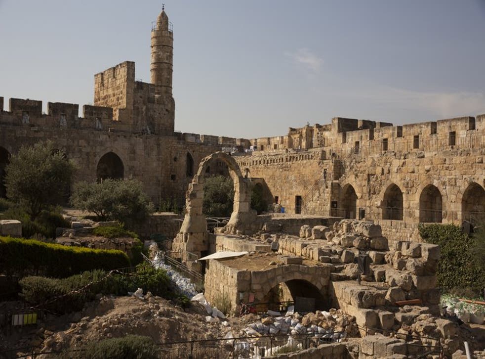 La renovación incluirá mejores métodos de acceso, la construcción de un centro de visitantes y la anexión de nuevas galerías y de una sala educacional.