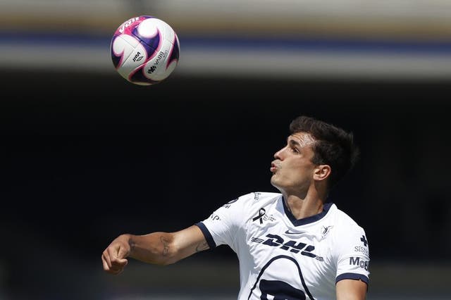 Juan Dinenno de Pumas durante el partido contra Toluca por el torneo Apertura de México.