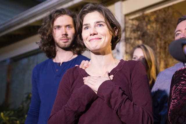 <p>Amanda Knox takes a dig at Trump while the election result is still in the ballot</p>