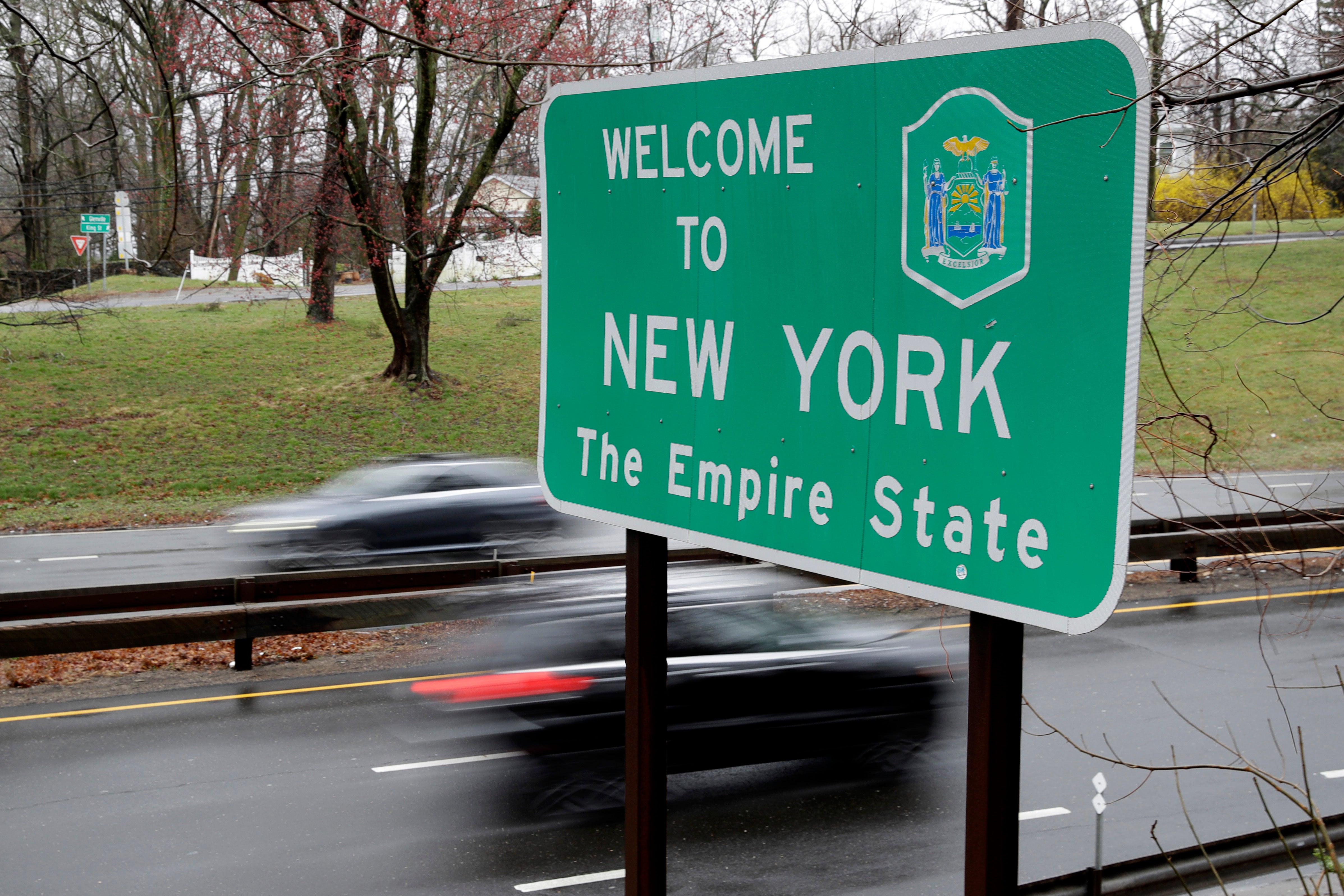 Rising infections complicate rules for New York area travel states