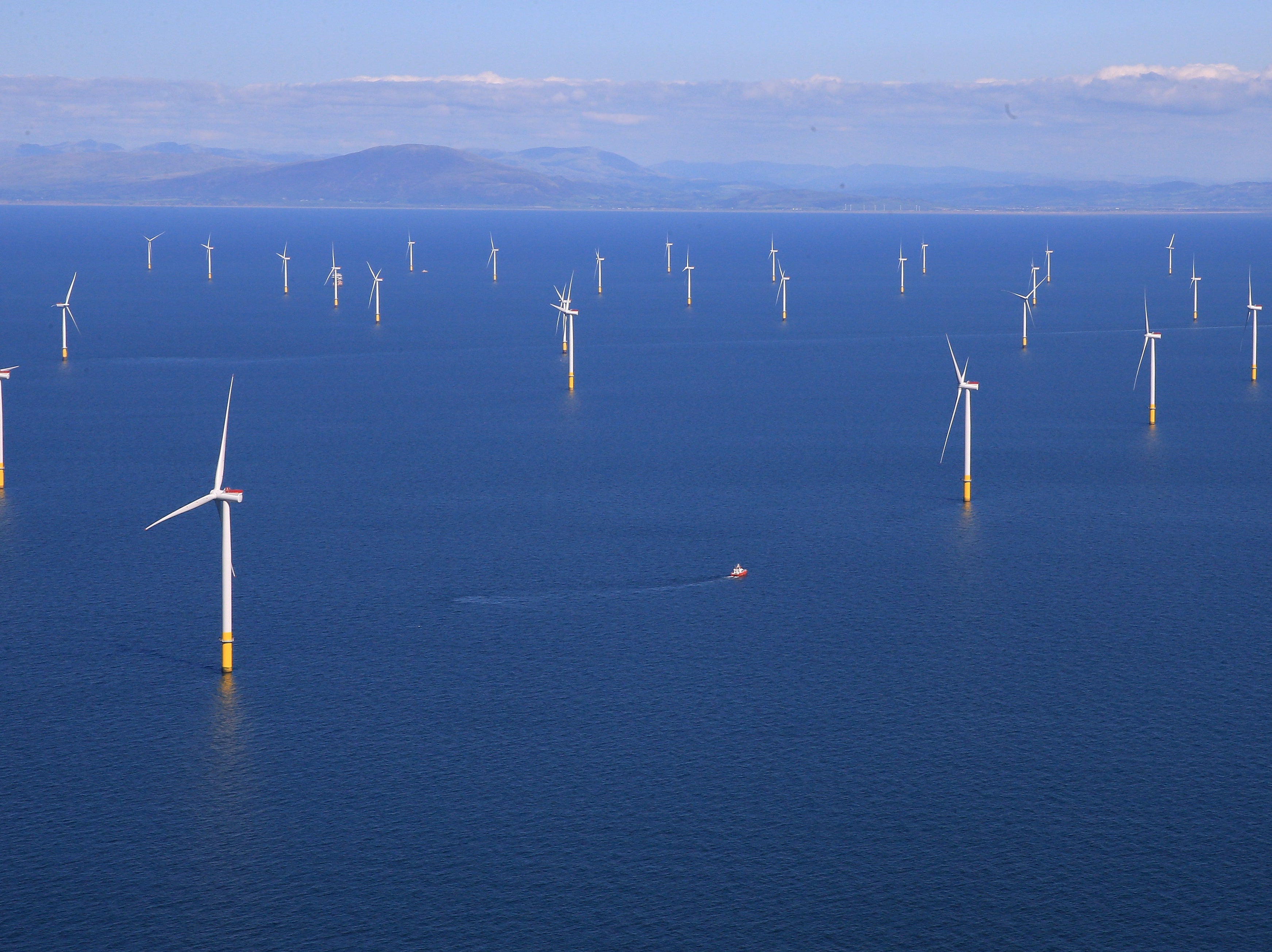 Shipyards could be retrofitted to enable the rapid construction of offshore wind farms