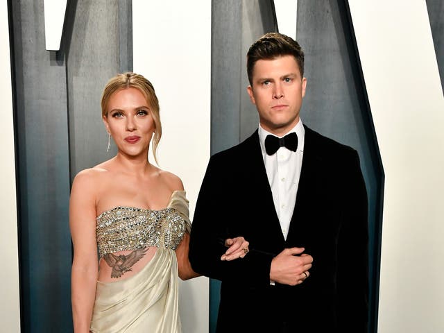 Scarlett Johansson and Colin Jost attend the 2020 Vanity Fair Oscar Party on 9 February 2020 in Beverly Hills, California