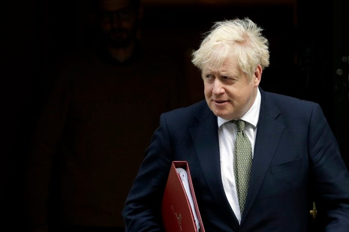 Labour grabs five-point poll lead as public turns against Boris Johnson’s Covid-19 strategy
