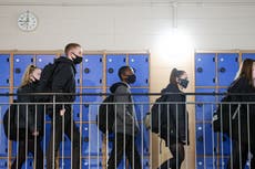 Senior pupils must wear masks in high risk areas in Scotland