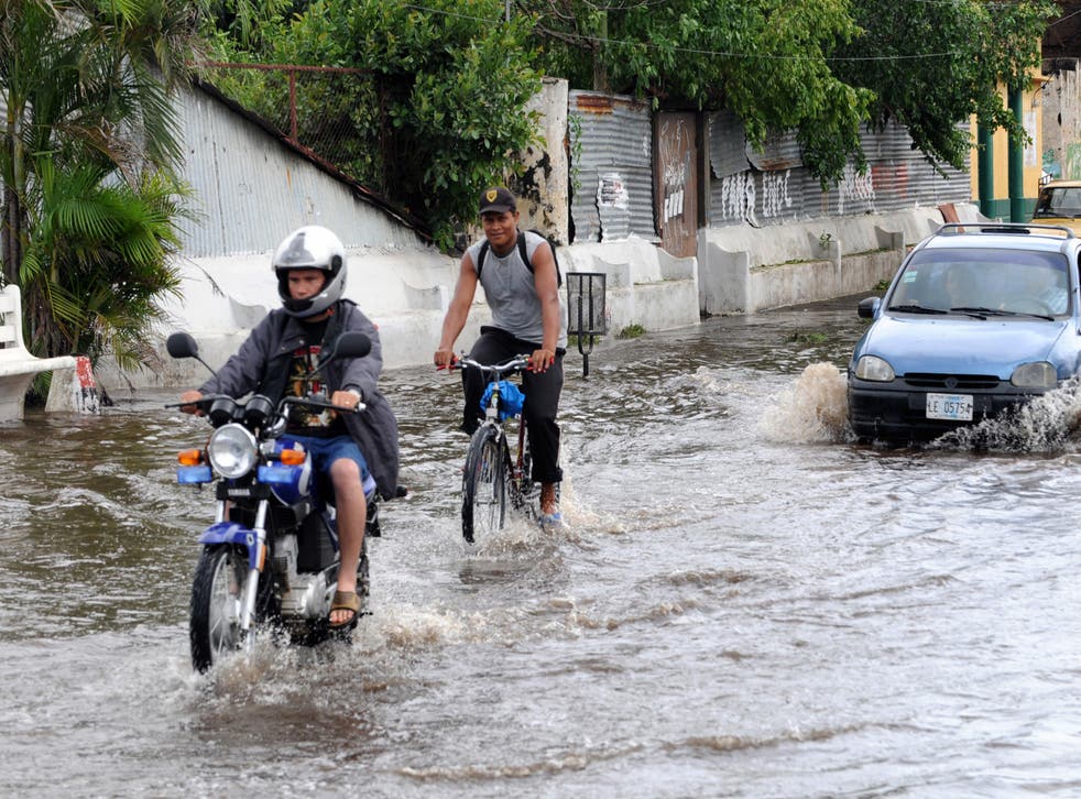 <p>Huracán Eta amenaza a Nicaragua con intensas lluvias y marejadas
</p>