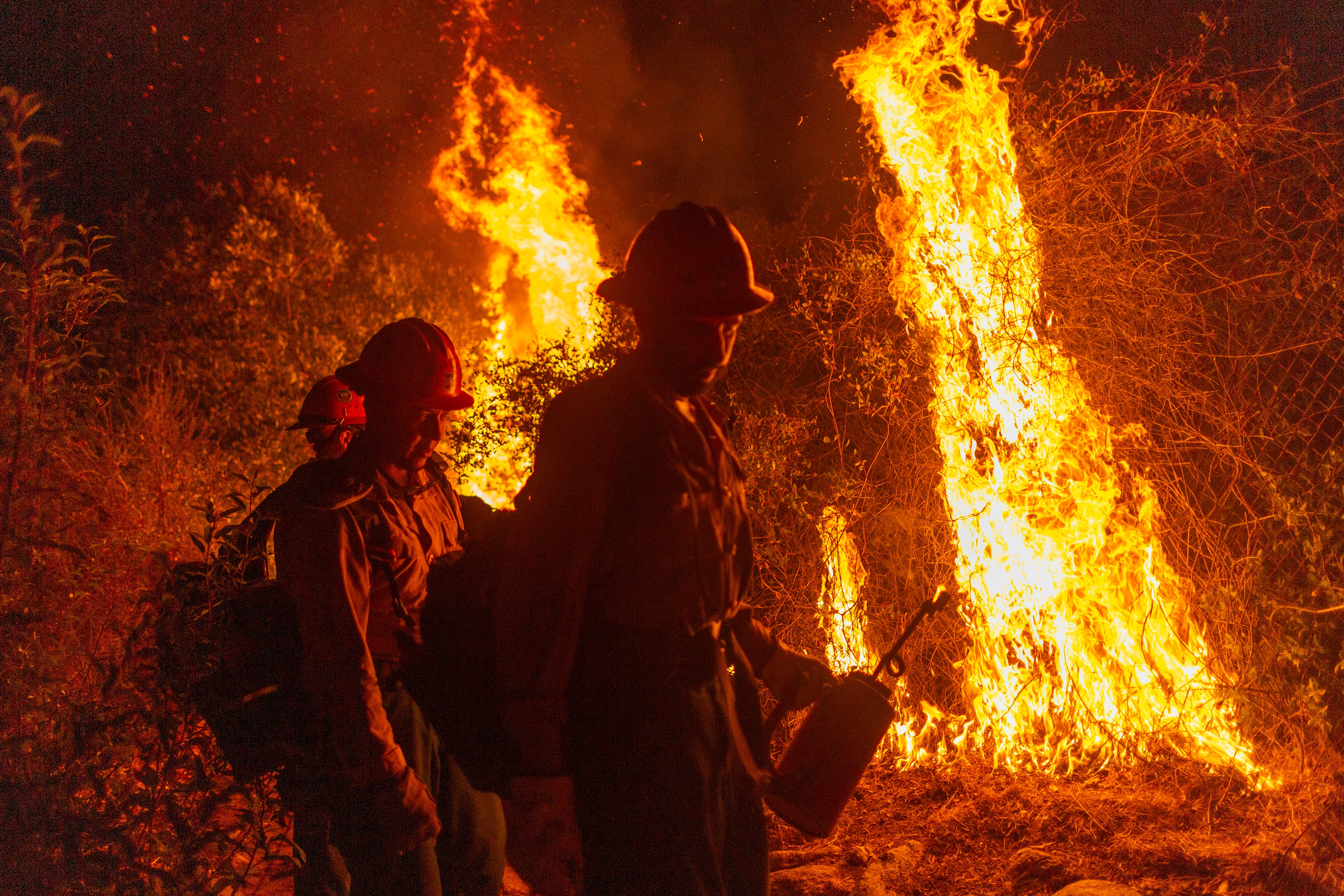 Fires burn near Los Angeles&nbsp;