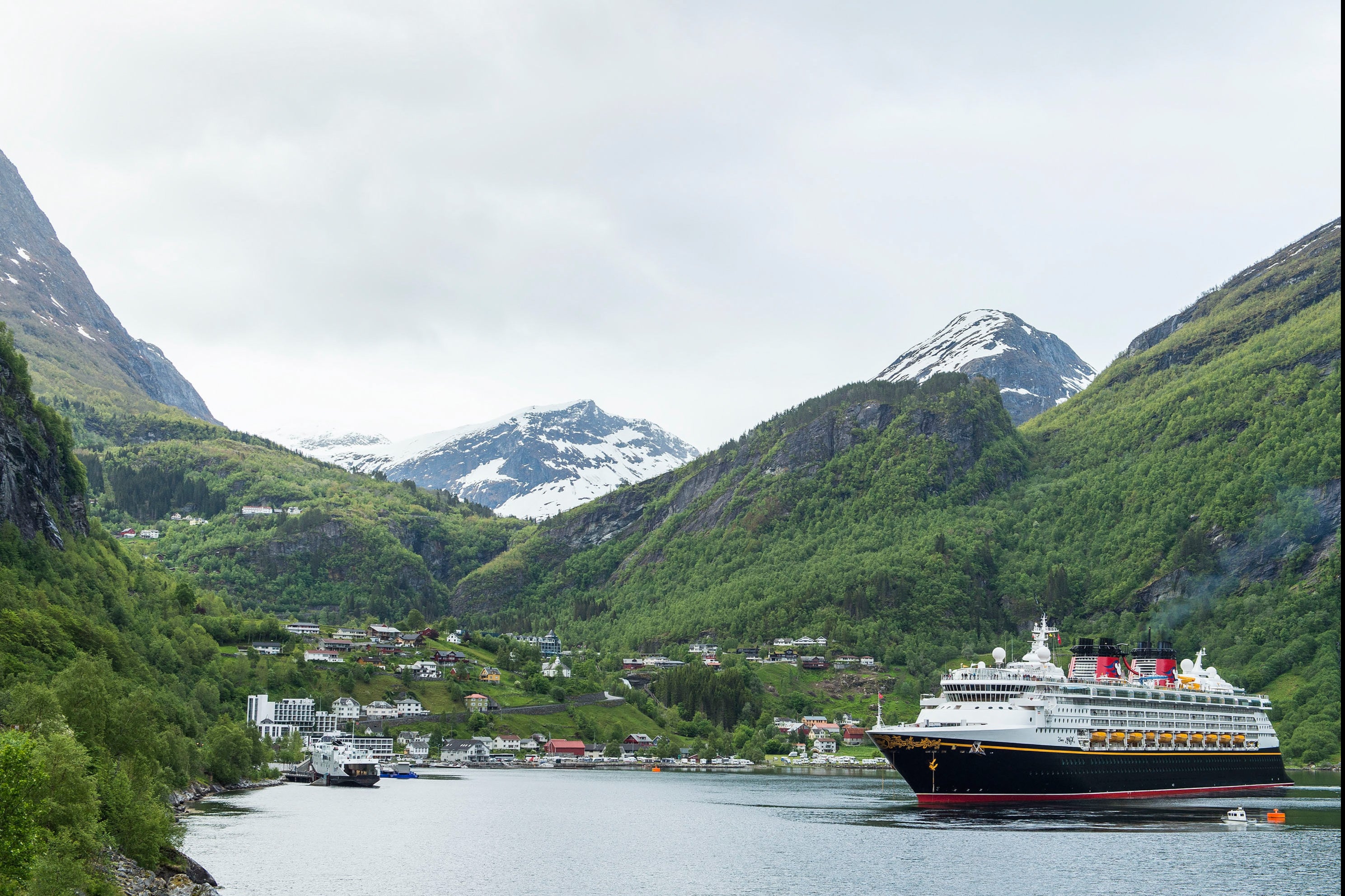 Lock in a week in the Norwegian fjords for under £600