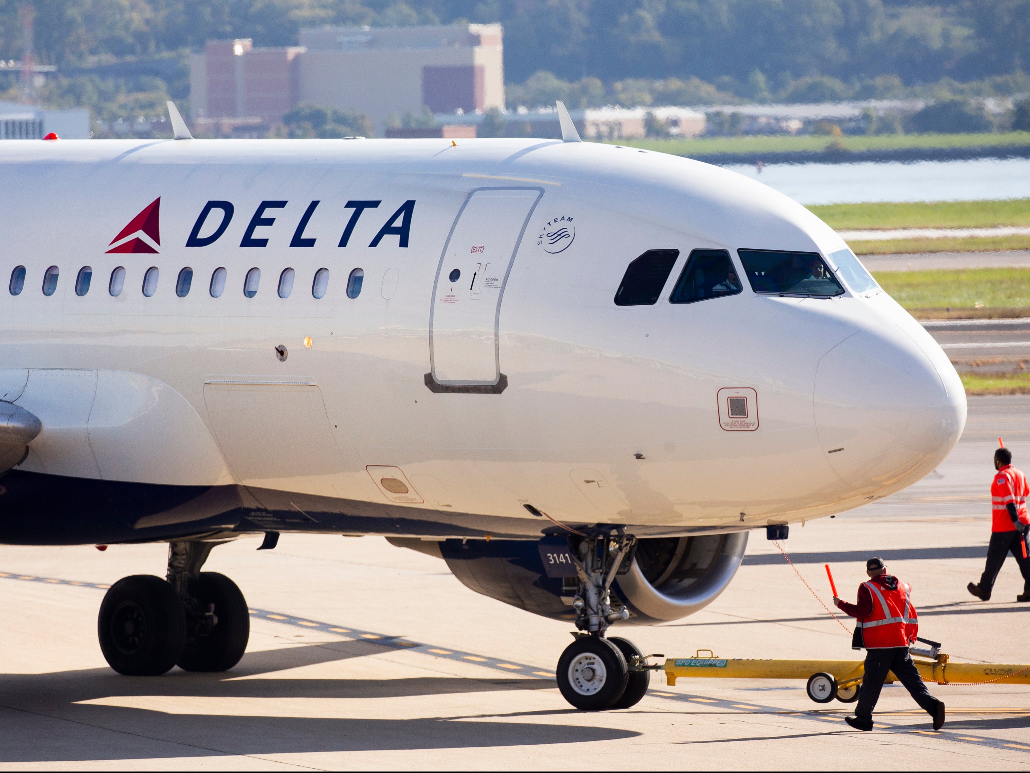 A Delta plane taxis on the tarmac