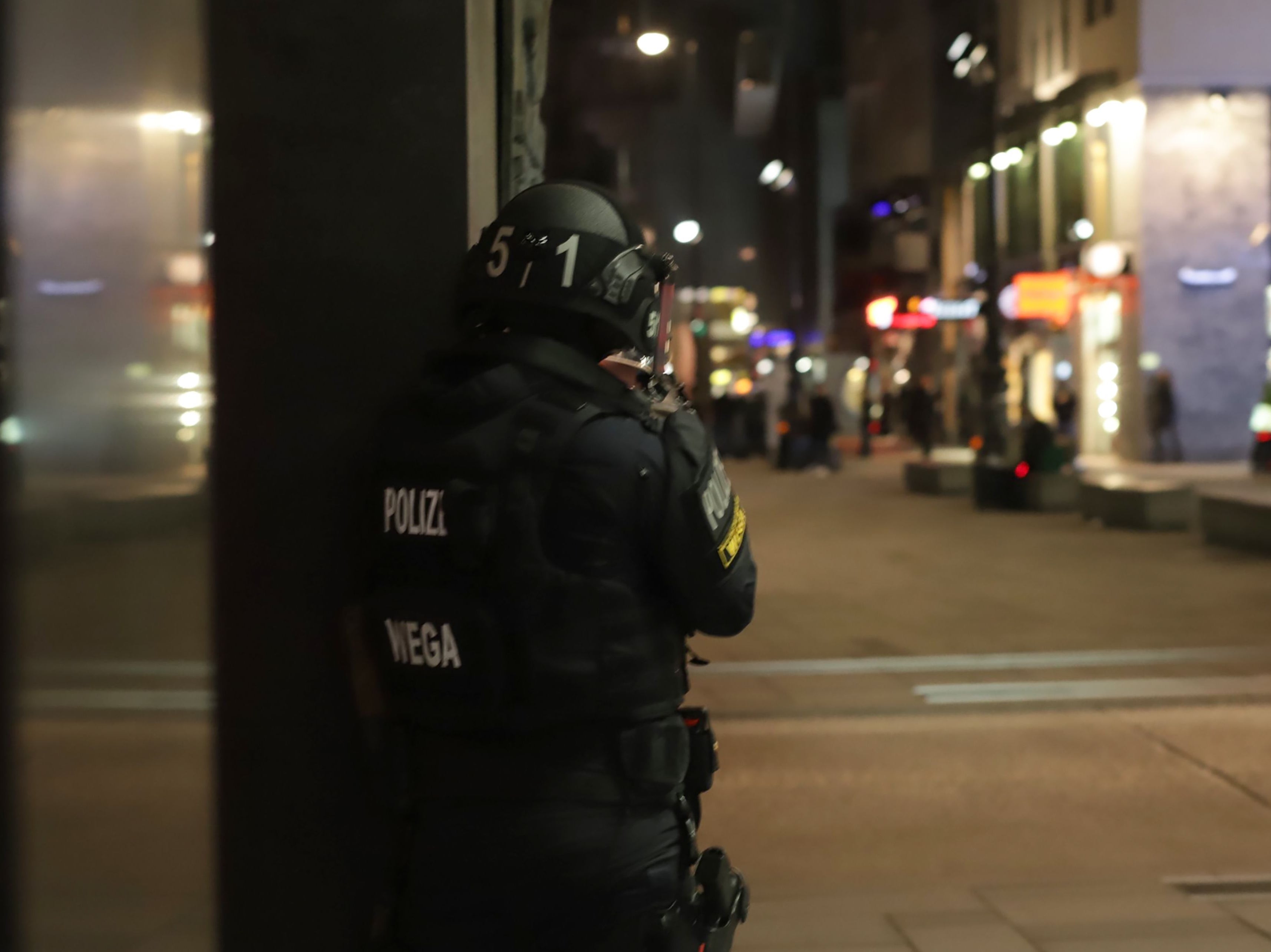 ‘Armed and dangerous’ gunmen at large after fatal Vienna terror attack