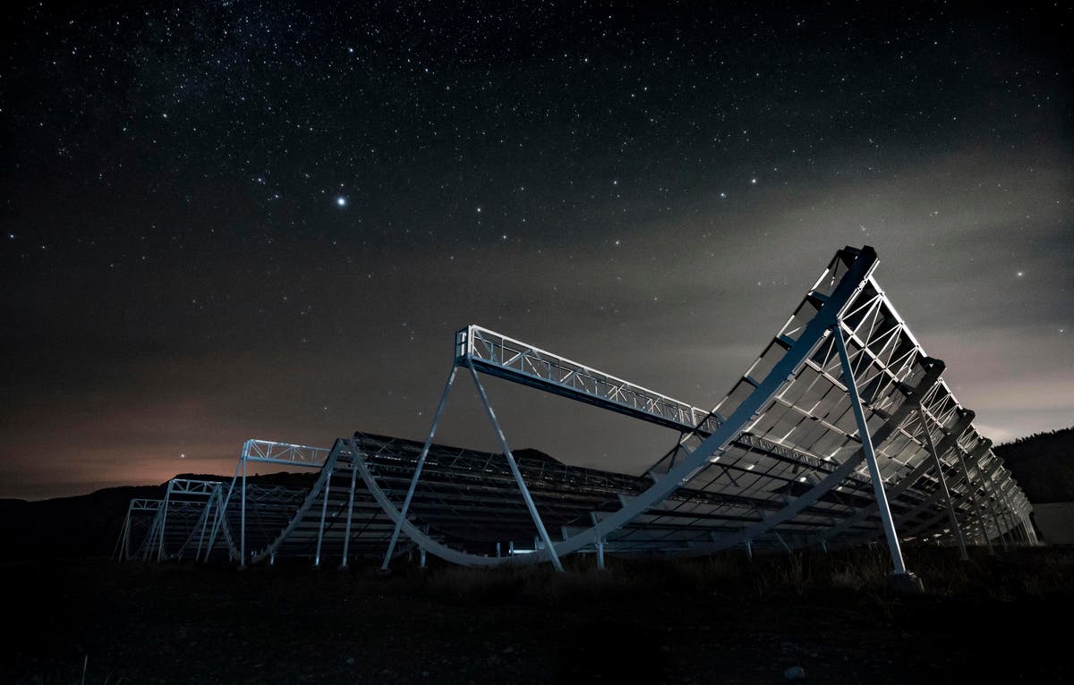 Flash of luck: Astronomers find cosmic radio burst source