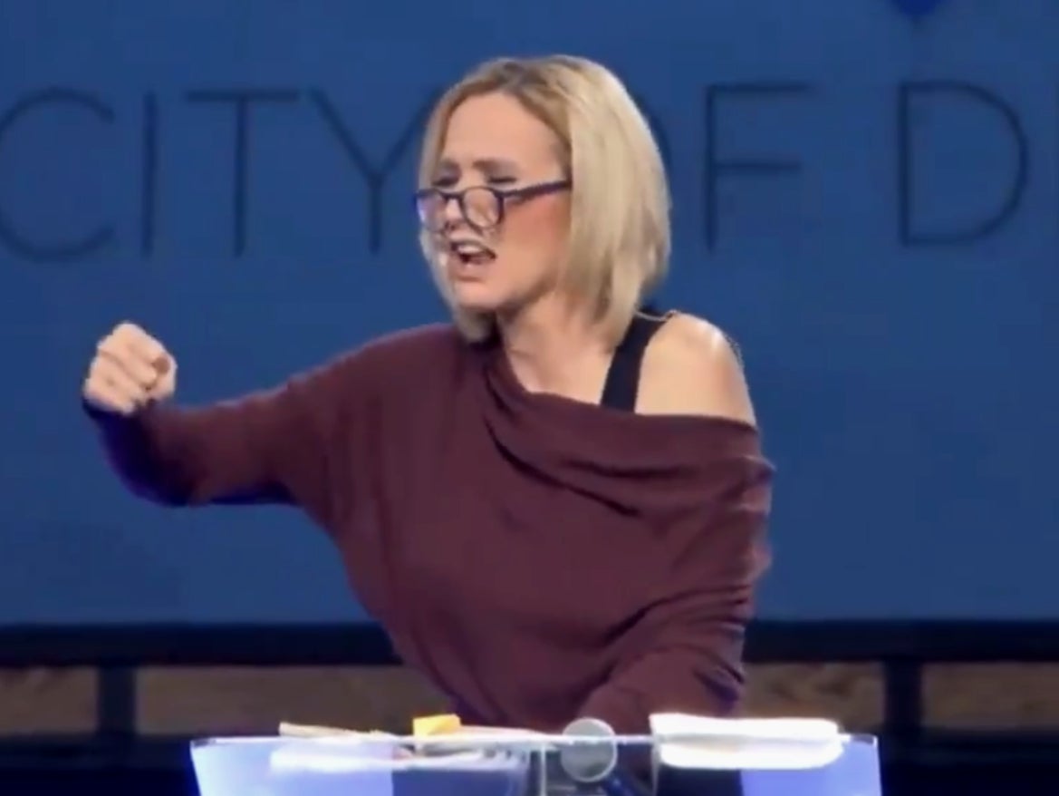 <p>White House spirital adviser Paula White praying for Donald Trump’s re-election</p>