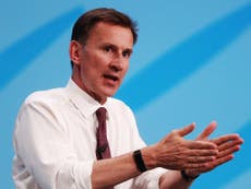 Jeremy Hunt attacks government over lack of Covid tests for NHS staff