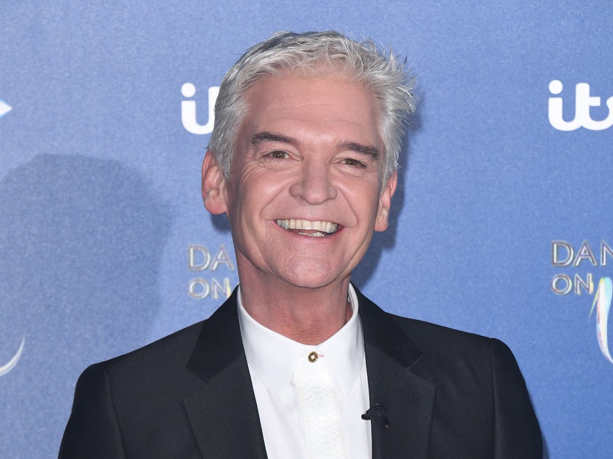 British Tv Host Phillip Schofield Comes Out As Gay In 