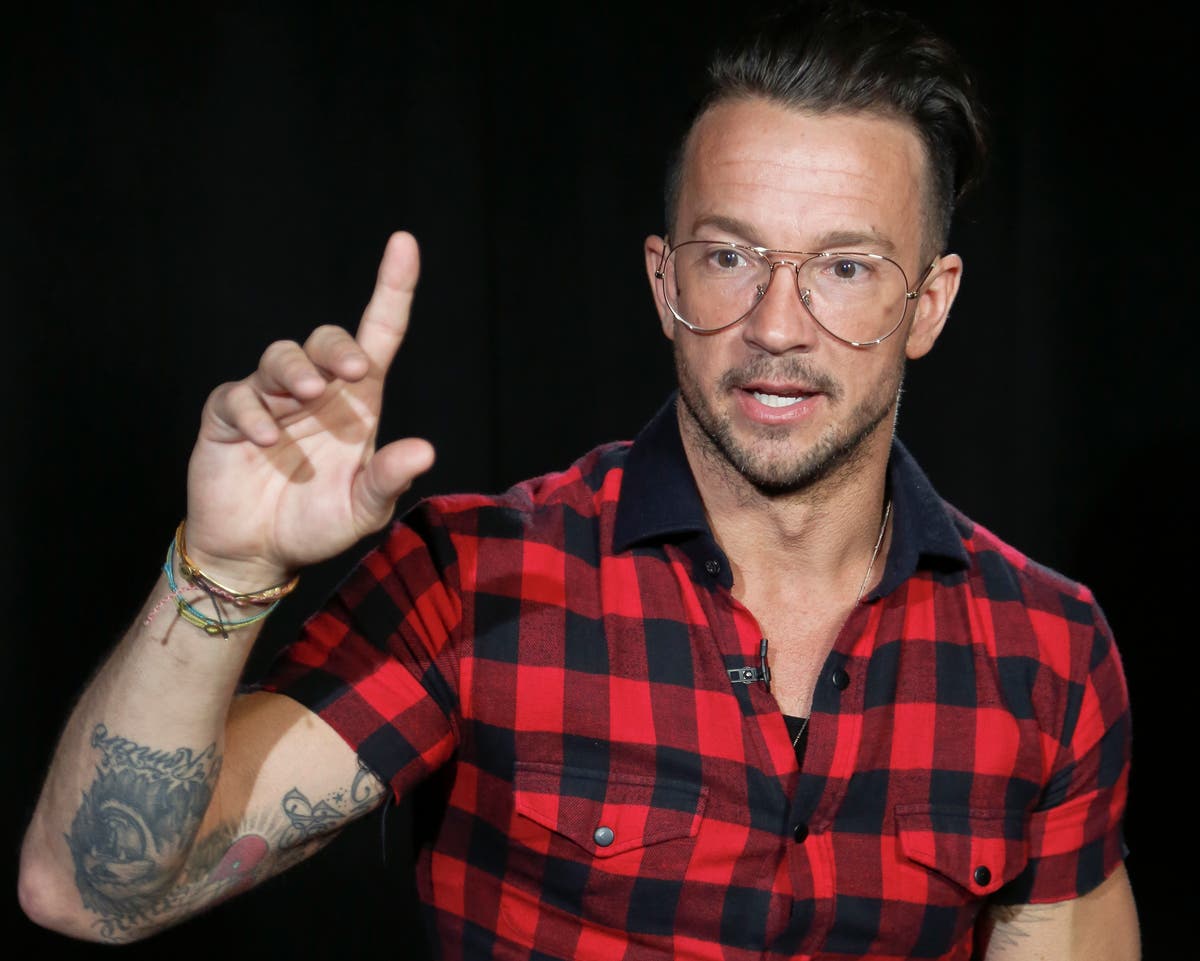Carl Lentz Hillsong pastor admits cheating on wife in Instagram post