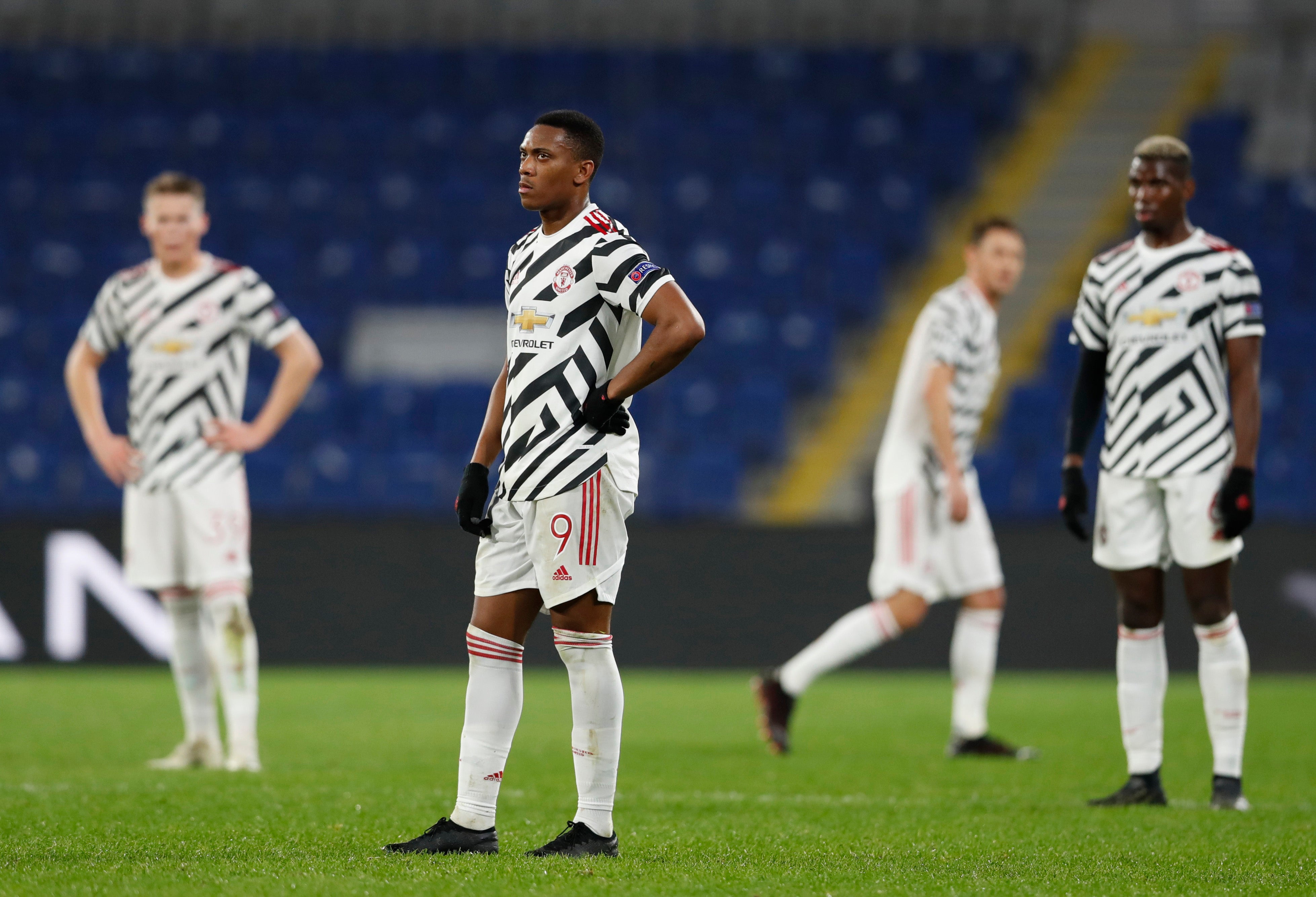 Manchester United must beat Everton to avoid unwanted record