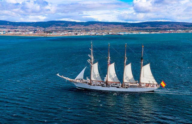 <p>The Spanish navy training ship Juan Sebastian de Elcano</p>