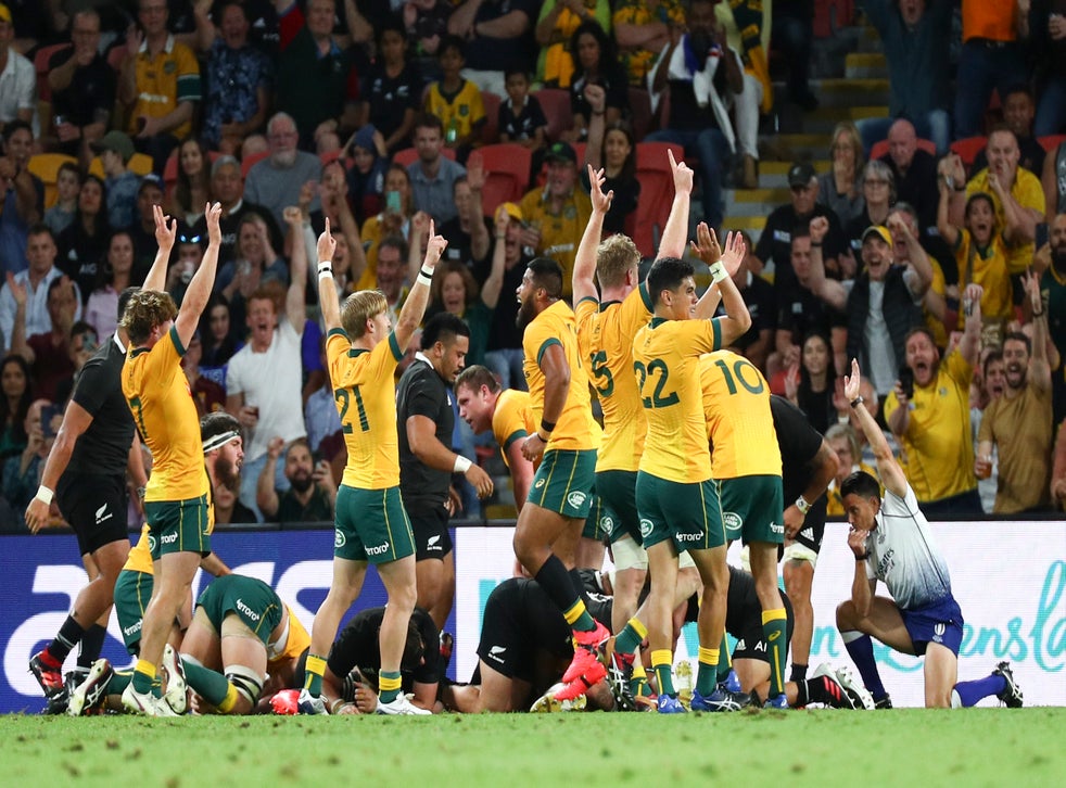Australia Upset New Zealand To Clinch Tri Nations Victory As Both Sides See Red The Independent