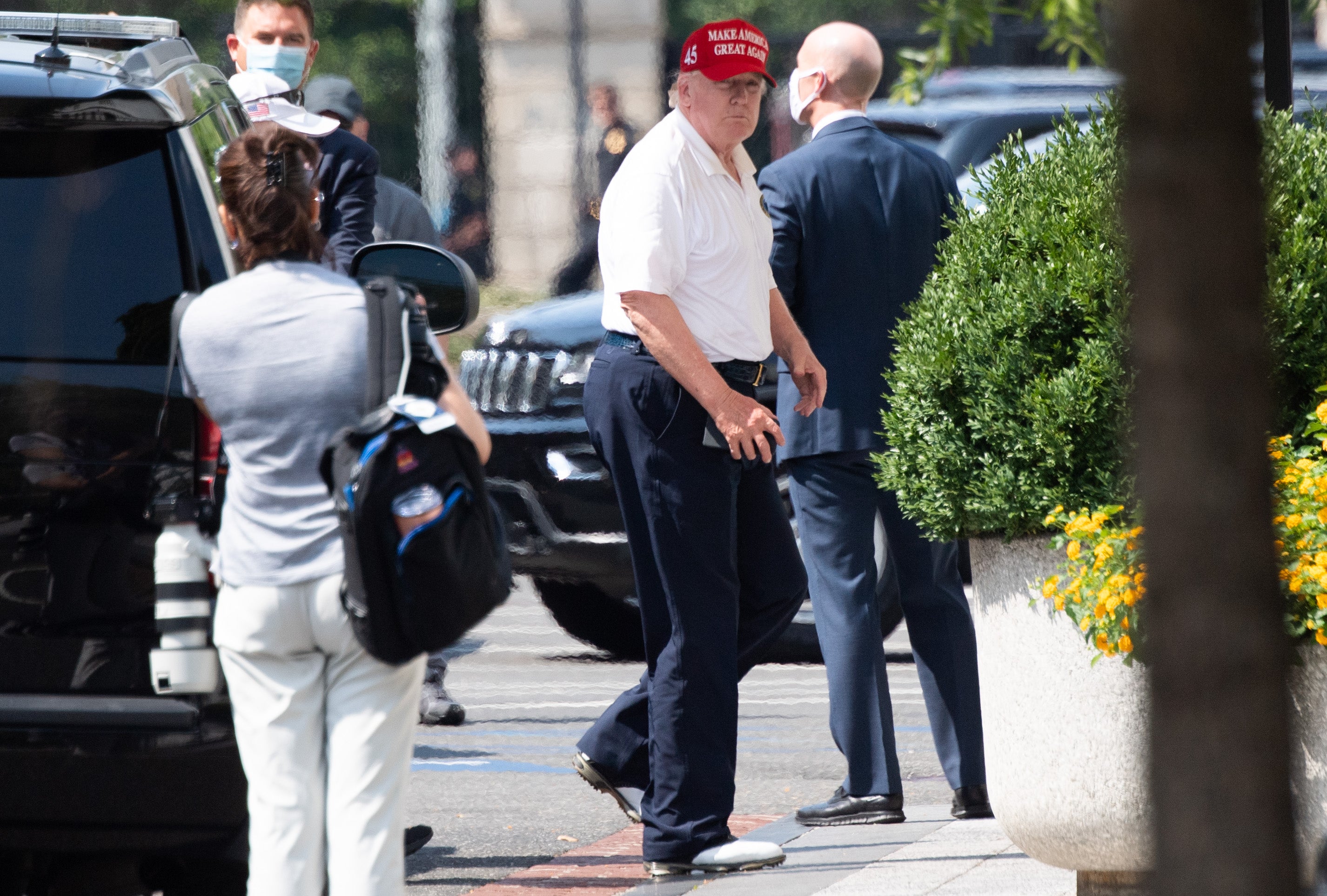 <p>Donald Trump juega una ronda de golf en el campo de golf Trump National Golf Course en Sterling, Virginia, mientras se declara el resultado de las elecciones.</p>