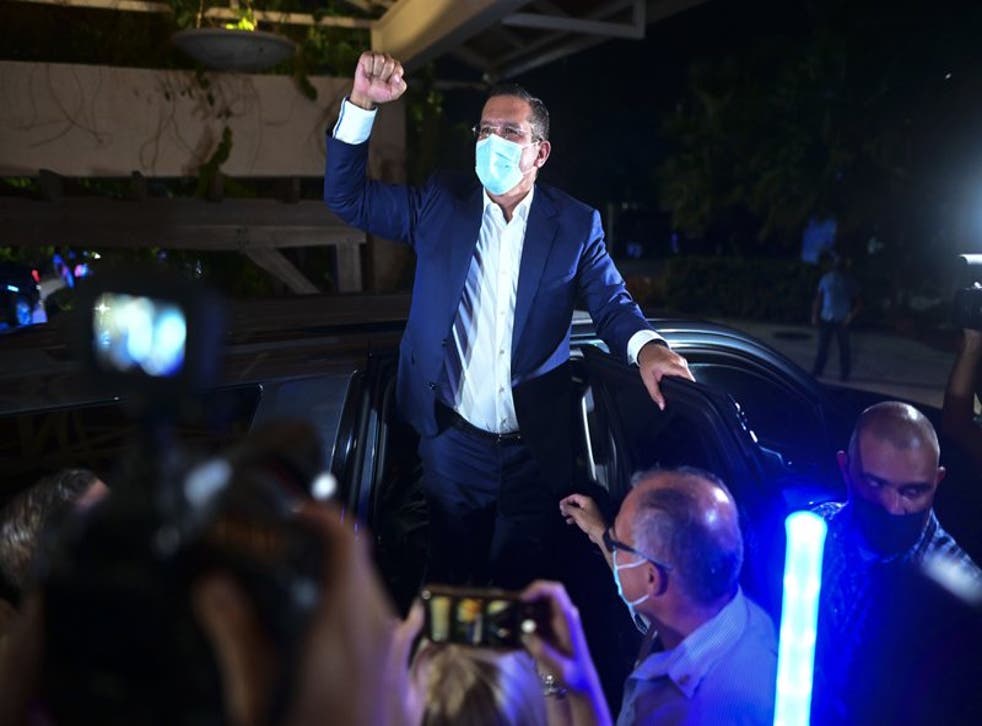 Pedro Pierluisi, candidato a gobernador del Partido Nuevo Progresista celebra la ventaja que obtenía en las elecciones generales puertorriqueñas.