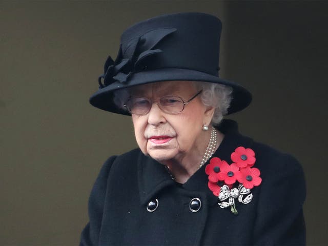 <p>Elizabeth II remembers the fallen in London yesterday</p>