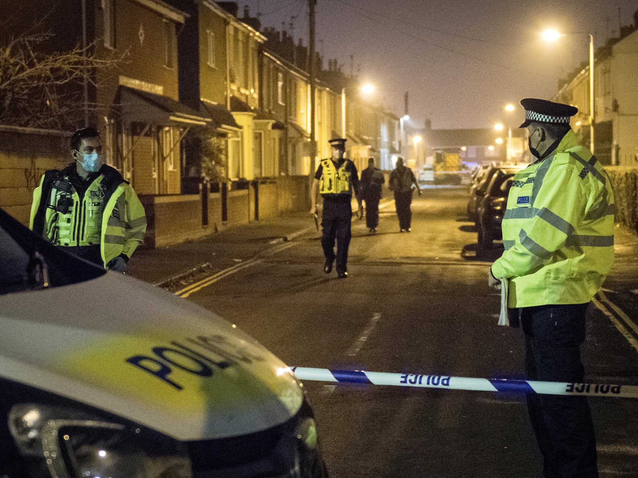 Officers are pictured &nbsp;at the scene of a police shooting in Swindon on 8 November, 2020.&nbsp; &nbsp;