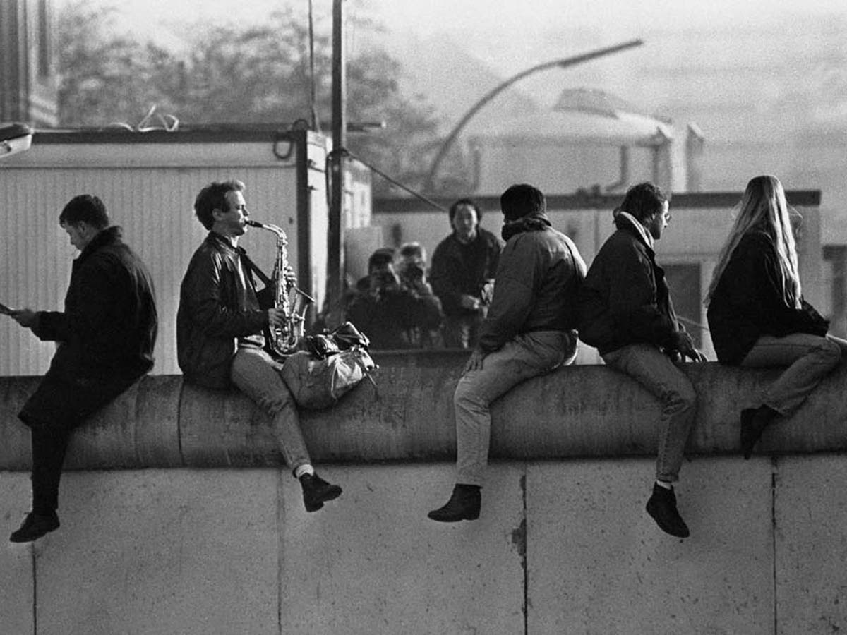 31st anniversary of the fall of the Berlin Wall, and the photographer who captured it