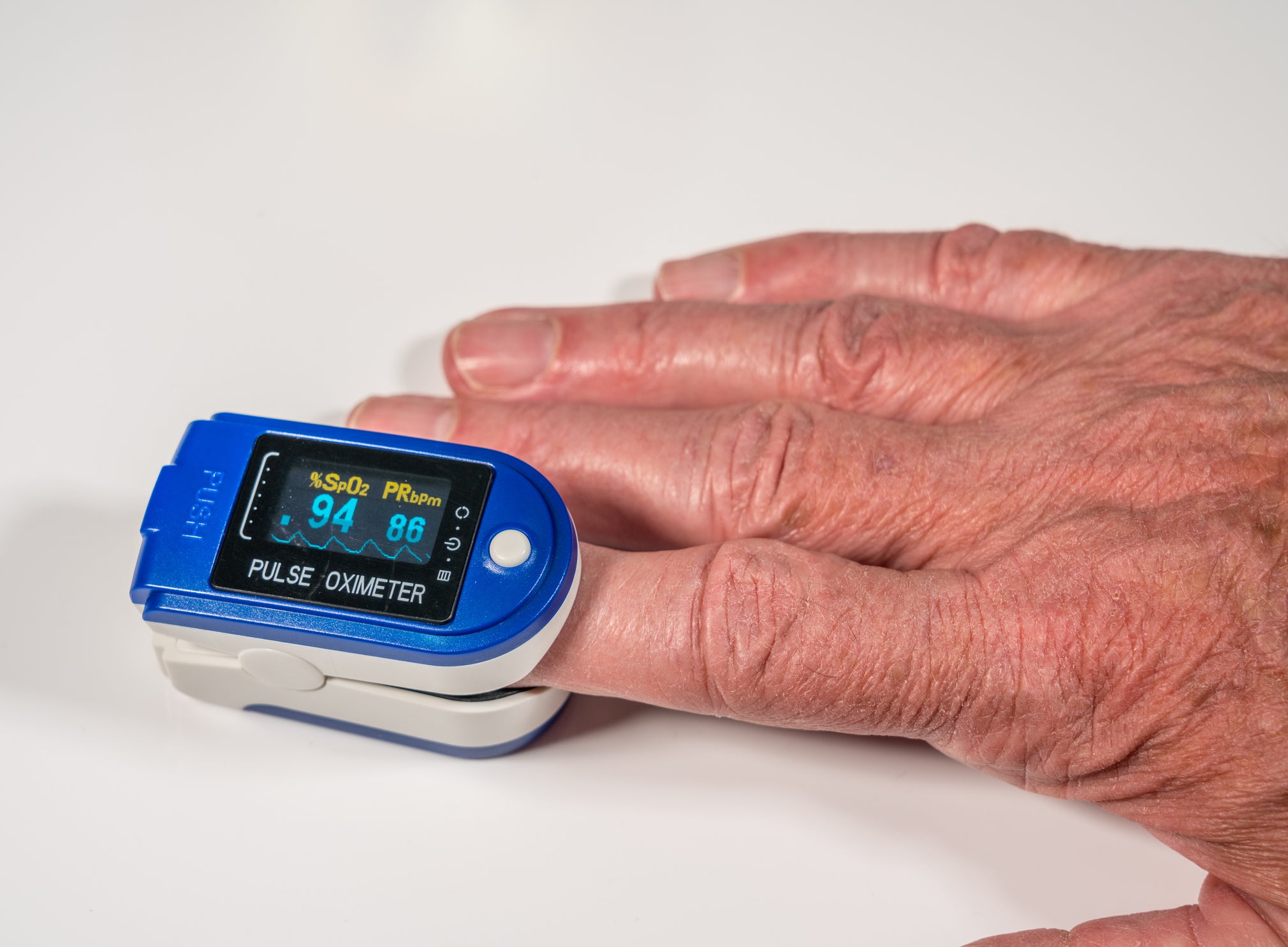 An oximeter can detect a sharp drop in blood oxygen levels