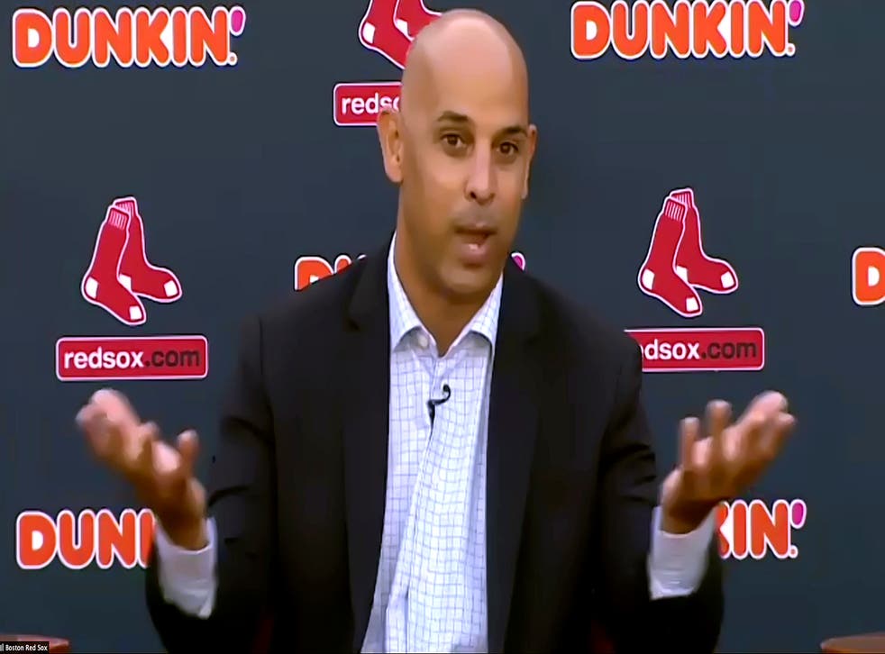 <p>En abril, MLB suspendió oficialmente a Cora hasta el final de la Serie Mundial.</p>