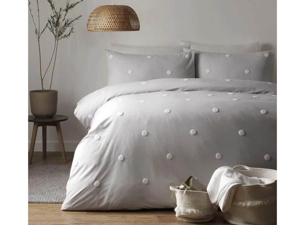 Best Winter Bedding Sets That Keep You, Difference Between King And Queen Duvet Cover Sets