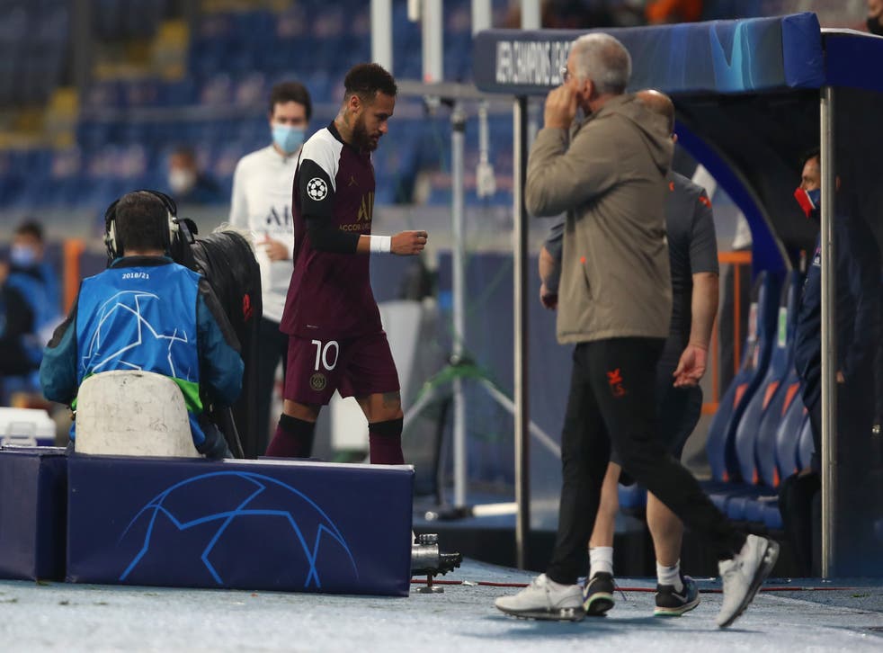<p>ISTANBUL, TURKEY - OCTOBER 28: Neymar of Paris Saint-Germain is substituted following an injury during the UEFA Champions League Group H stage match between Istanbul Basaksehir and Paris Saint-Germain at Basaksehir Fatih Terim Stadyumu on October 28, 2020 in Istanbul, Turkey…</p>