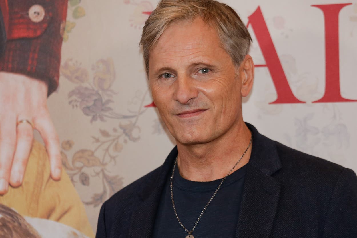 Viggo Mortensen Defends Playing Gay Character In Directorial Debut Falling The Independent 0281