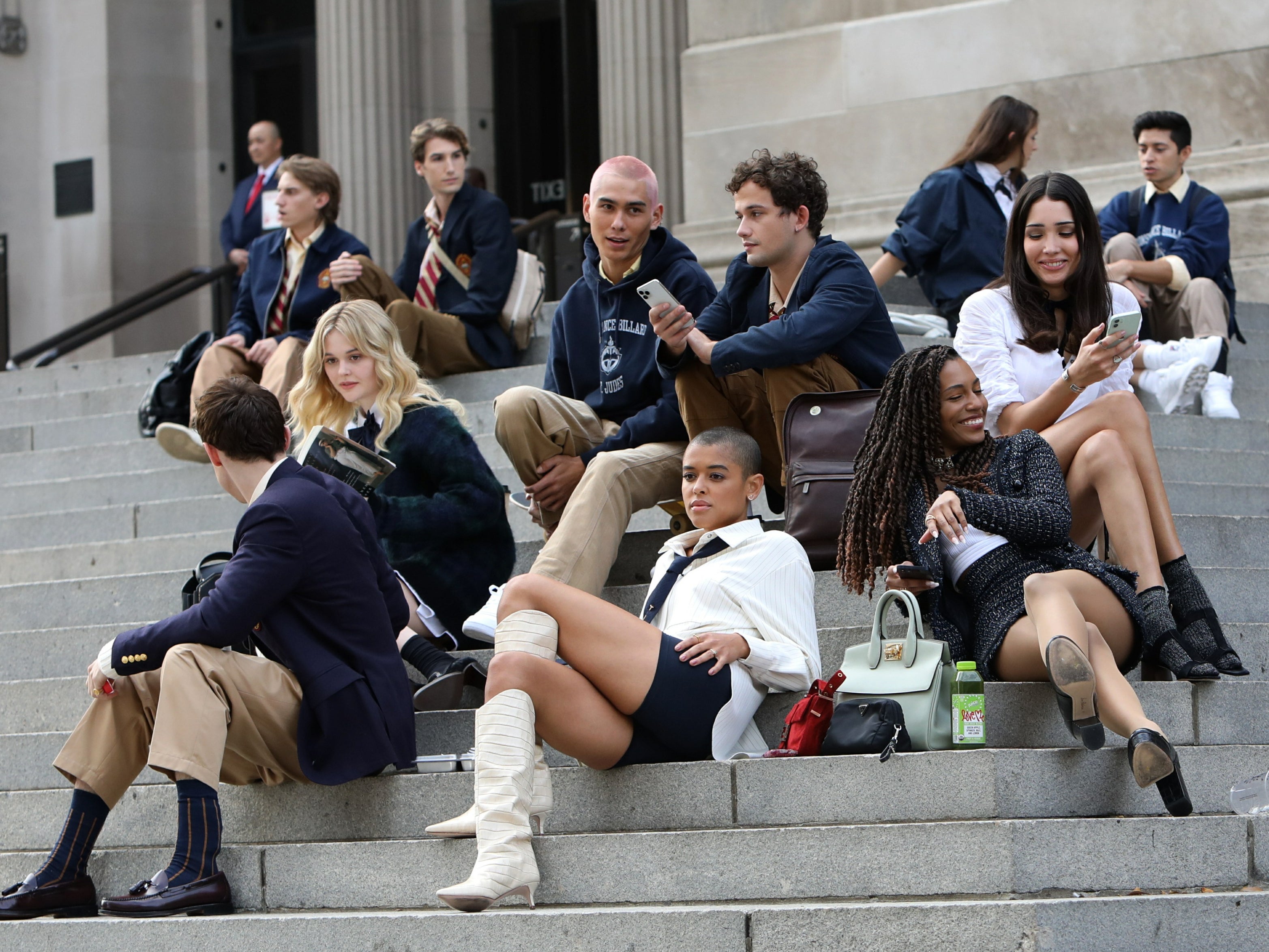 Buzzcuts and tweed: Behind the scenes images of Gossip Girl reboot offers  glimpse at fashion looks