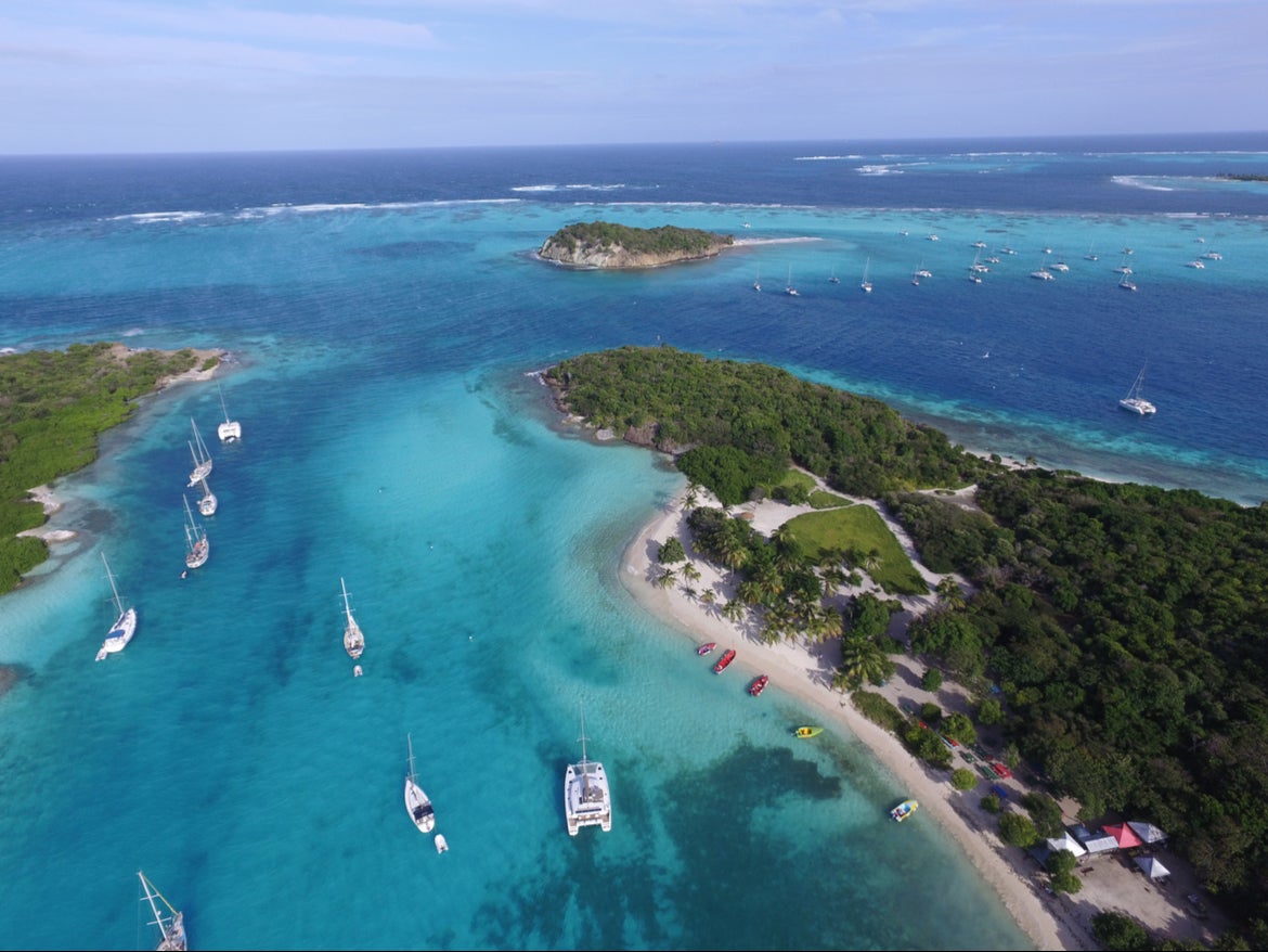 Passengers stopped off at Tobago Cays