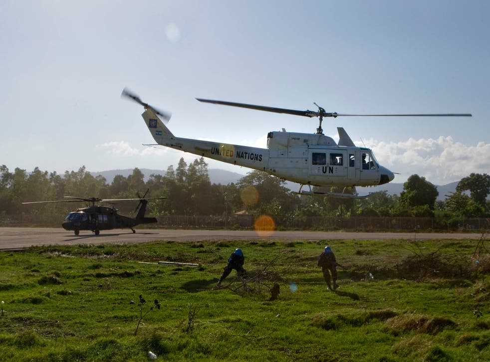 <p>Un helicóptero operado por una fuerza internacional de fuerzas de paz se estrelló en la península egipcia del Sinaí.</p>