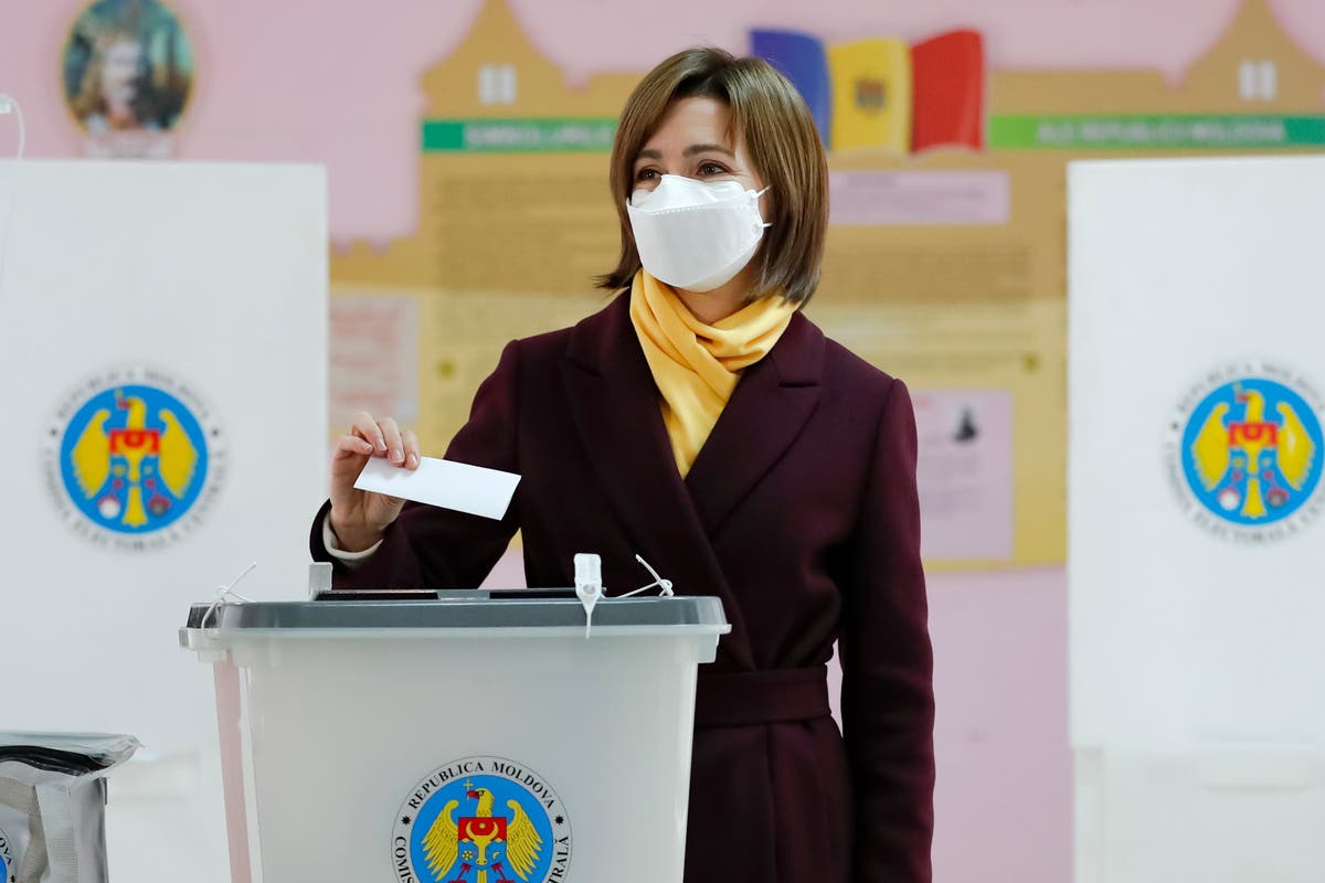 ProWestern candidate wins Moldovan presidential election ties
