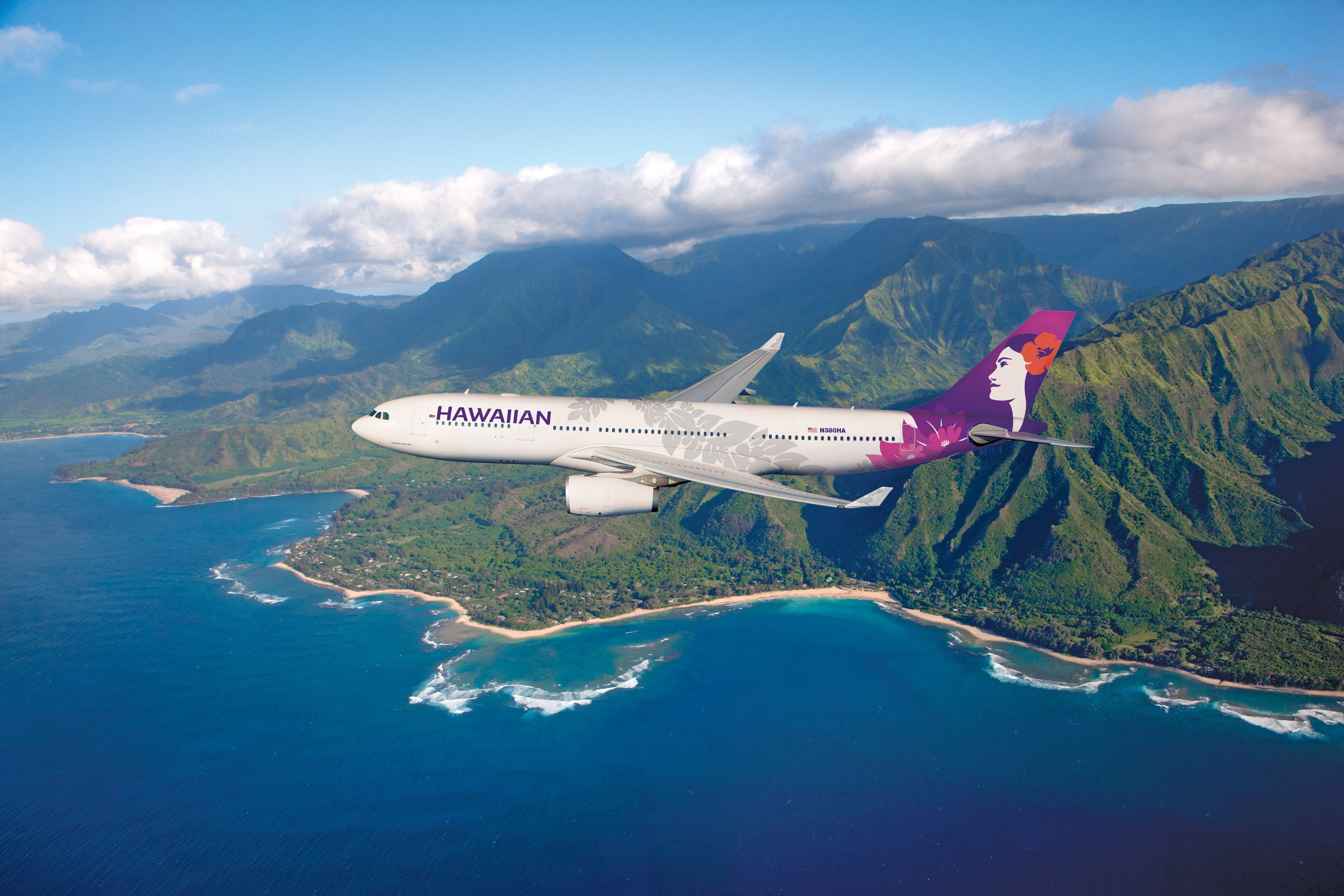 Testing times: Hawaiian Airlines Airbus A330 over Tunnels Beach, Kauai
