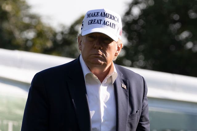 Durante el fin de semana de las votaciones, Trump estuvo refugiado en su campo de golf. 