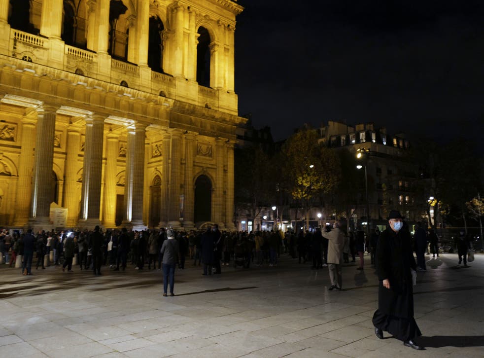 <p>A la fecha, Francia ha reportado 44.246 decesos relacionados con el coronavirus. Actualmente los pacientes de COVID-19 ocupan el 96% de la capacidad estándar de los pabellones de cuidados intensivos.</p>