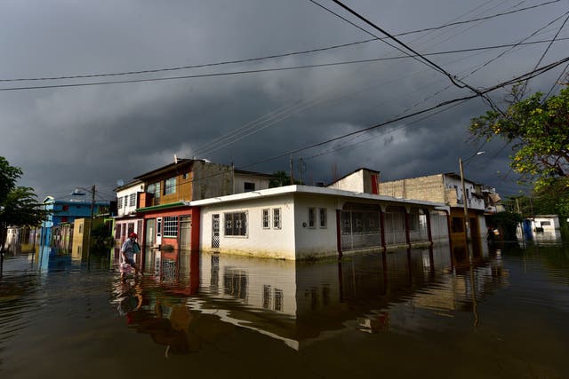 <p>Inundaciones tras fuertes lluvias en Villahermosa</p>