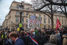 France mulls ban on police images, alarming rights defenders