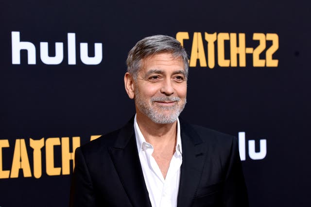 George Clooney asiste al estreno de 'Catch-22' de Hulu el 7 de mayo de 2019 en Hollywood, California