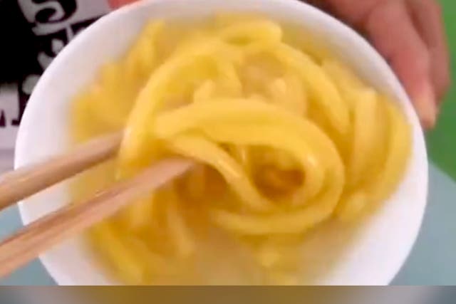 <p>Suantangzi is a thick type of noodle made from fermented corn flour</p>