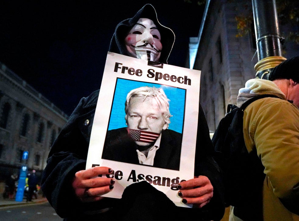 Julian Assange 'under lockdown' in Belmarsh amid coronavirus outbreak | The Independent