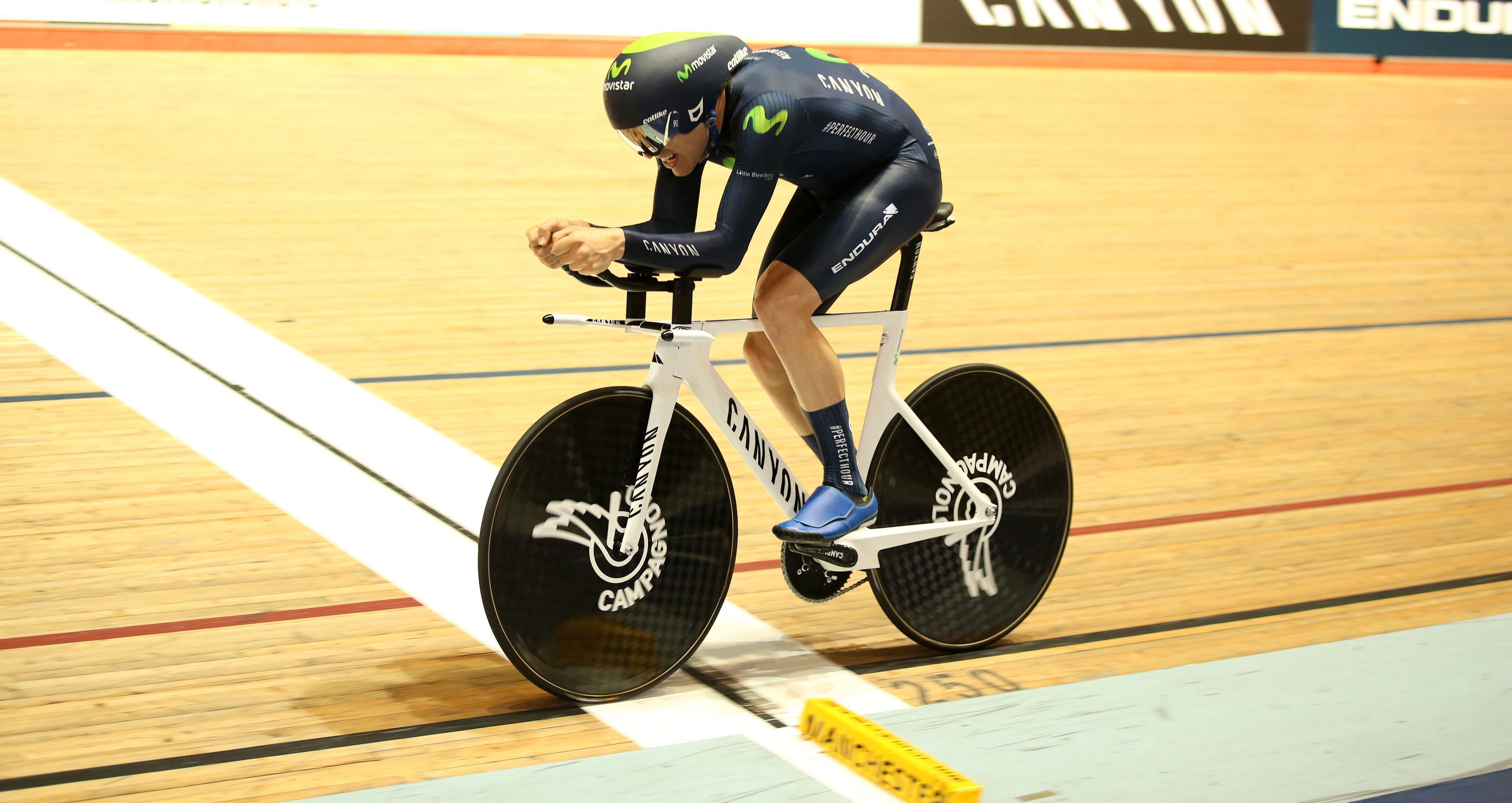 Alex Dowsett during his previous hour-record attempt