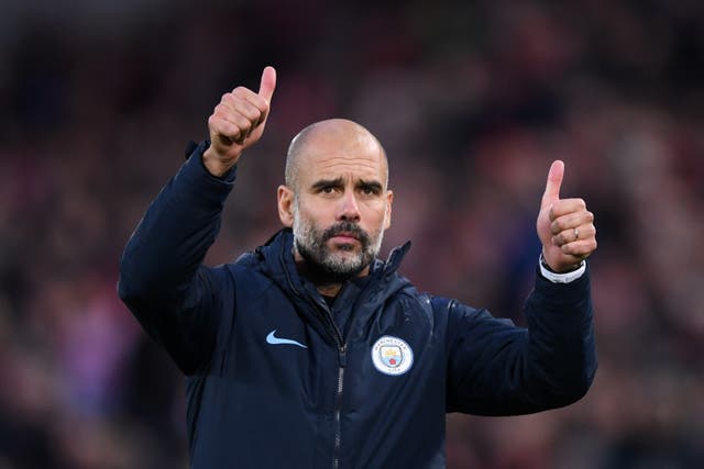 <p>LIVERPOOL, INGLATERRA - 07 DE OCTUBRE: Josep Guardiola, Gerente del Manchester City reconoce a los fanáticos después del partido de la Premier League entre el Liverpool FC y el Manchester City en Anfield el 7 de octubre de 2018 en Liverpool, Reino Unido.&nbsp;</p>