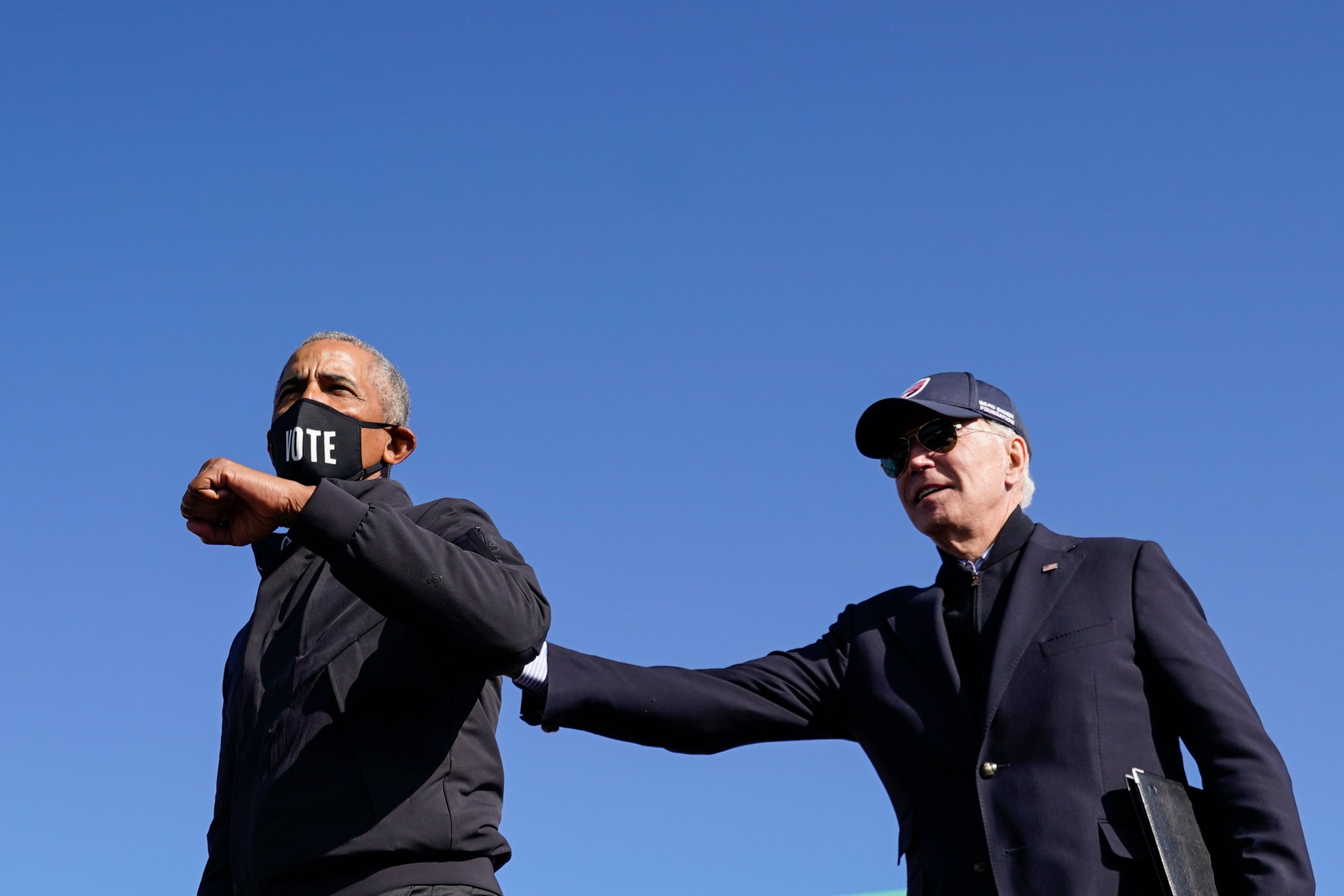 ‘Joe was all warmth’: Obama’s new book stops short of analysing Biden ...