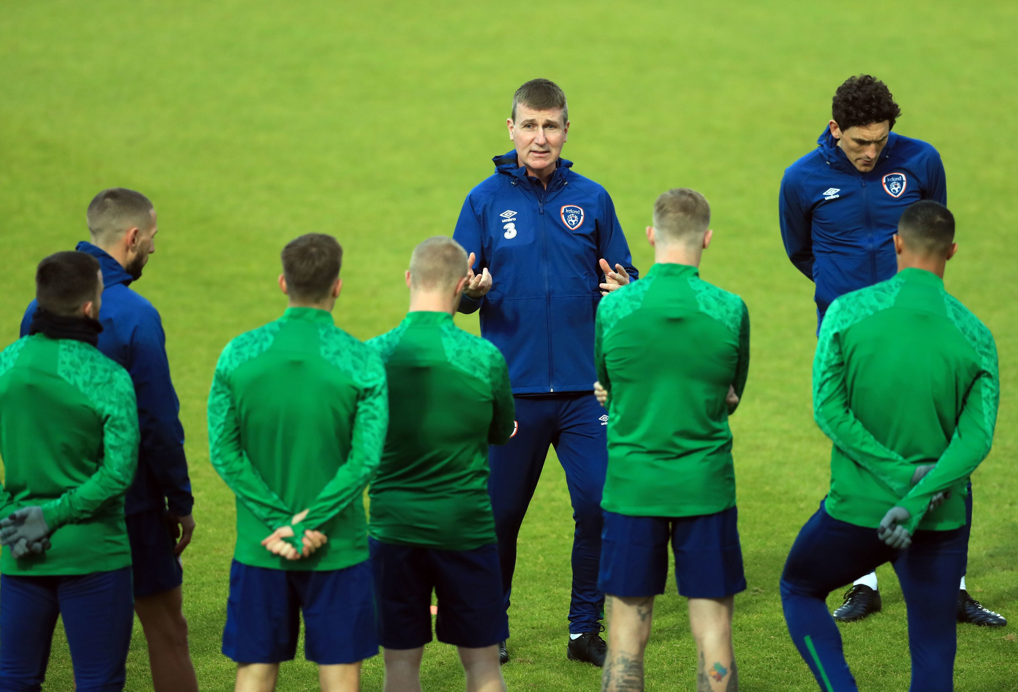 Stephen Kenny addresses his players in the build-up to the Wembley friendly