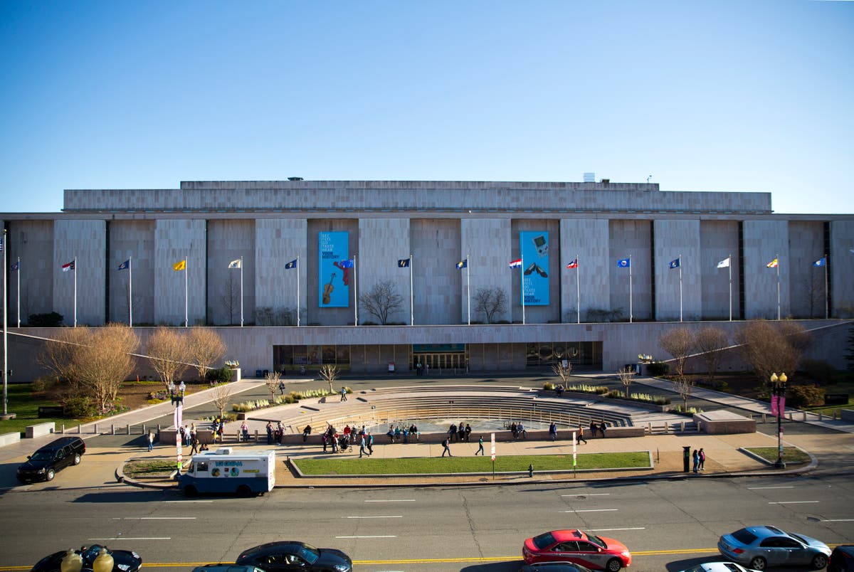 Smithsonian got its start thanks to mysterious gift from British scientist - Vimarsana News