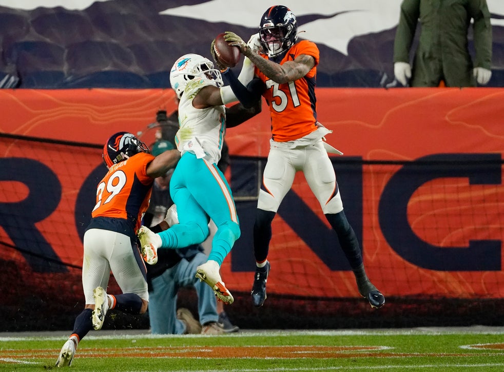 DOLPHINS BRONCOS