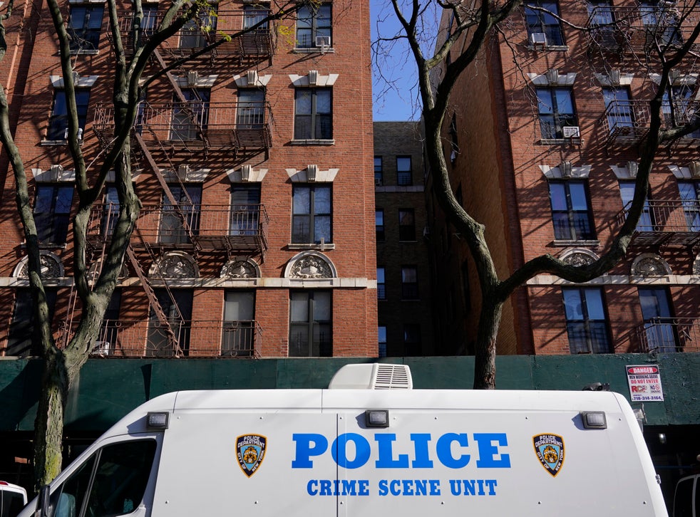 Police 1 killed, 6 hurt in shooting at Brooklyn